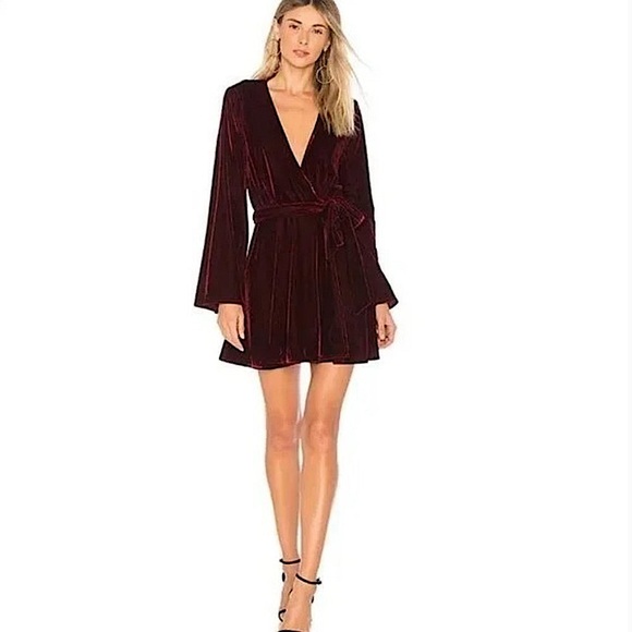 L'Academie Dresses & Skirts - L'ACADEMIE Velvet Chrissy Bell Sleeve Mini Wrap Dress Burgundy Size Medium